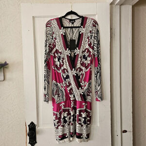 Analili Long Sleeve Wrap Dress in Fuchsia, Black & White